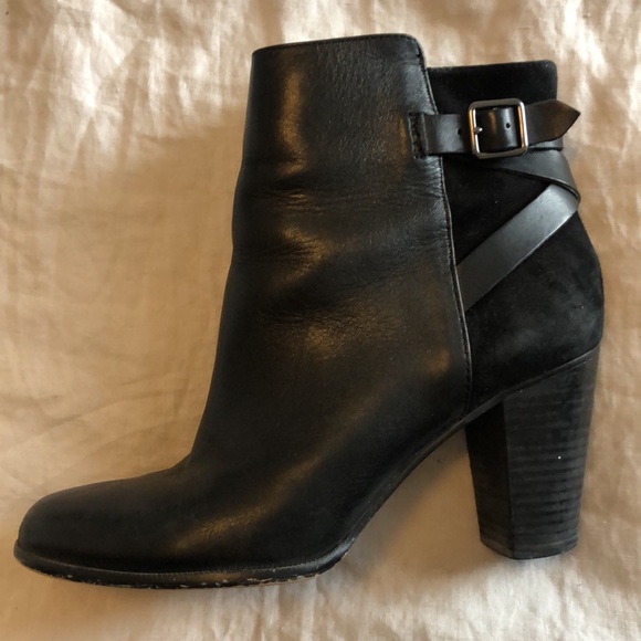 Lord & Taylor black leather booties - Picture 2 of 7